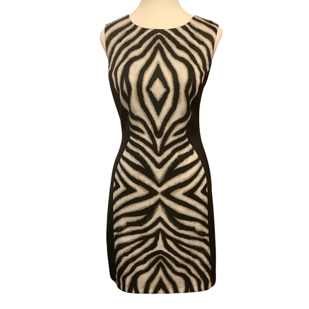 BISOU BISOU BLACK & WHITE PATTERNED SLEEVELESS MIDI DRESS/ Size 10